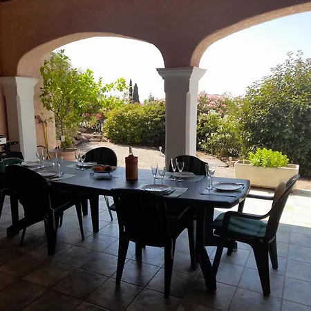 Dans Domaine Prive Villa